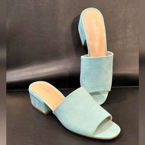 ❤️SALE! CHARLES By Charles David Suede Mule Sandal
